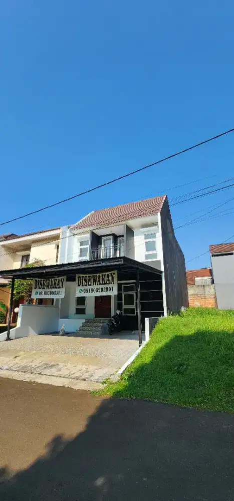 Disewakan rumah 2 lantai di kawasan strategis