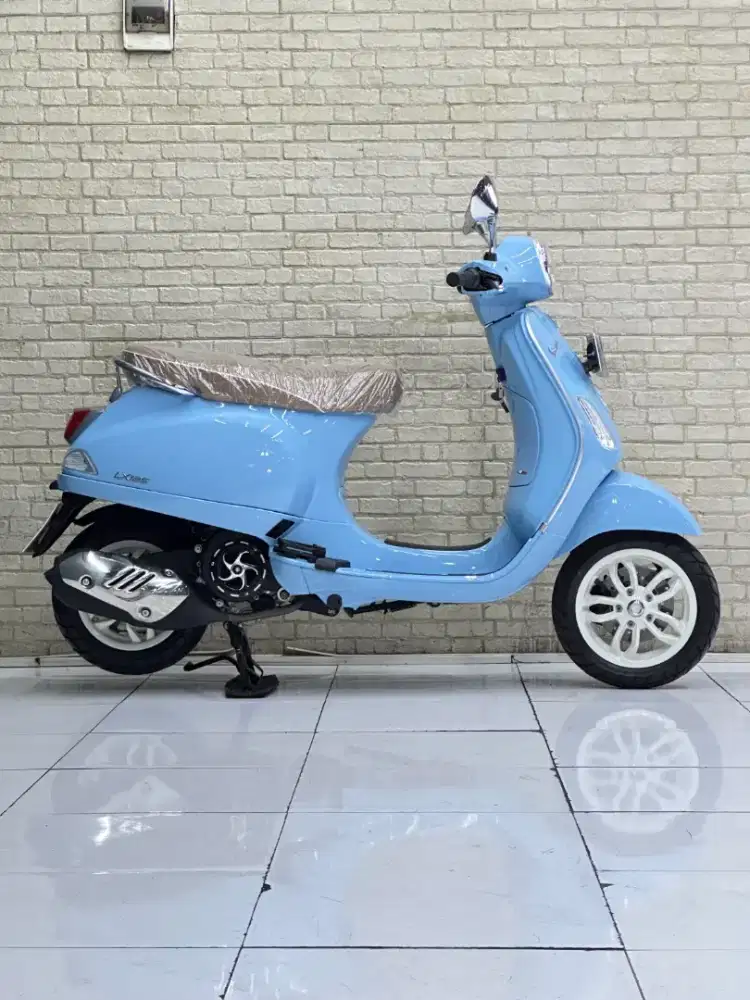 ODO 3RB‼️ Vespa LX 125 Facelift 2025 Blue Capri Likenew - Dava Mustika