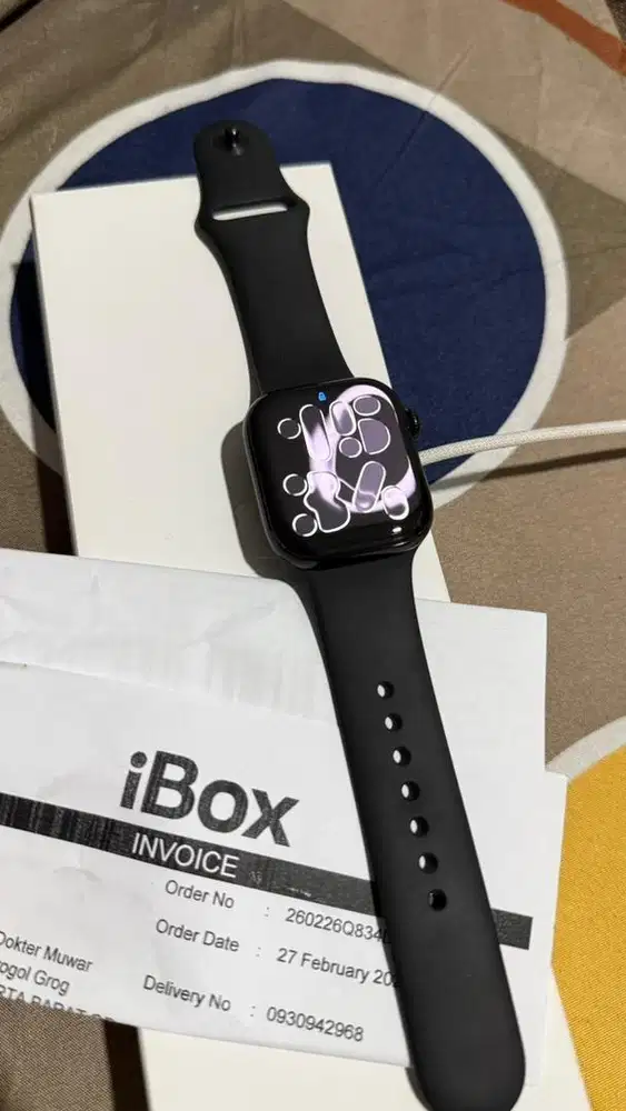 Apple Watch series 11 jet Black 42 mm