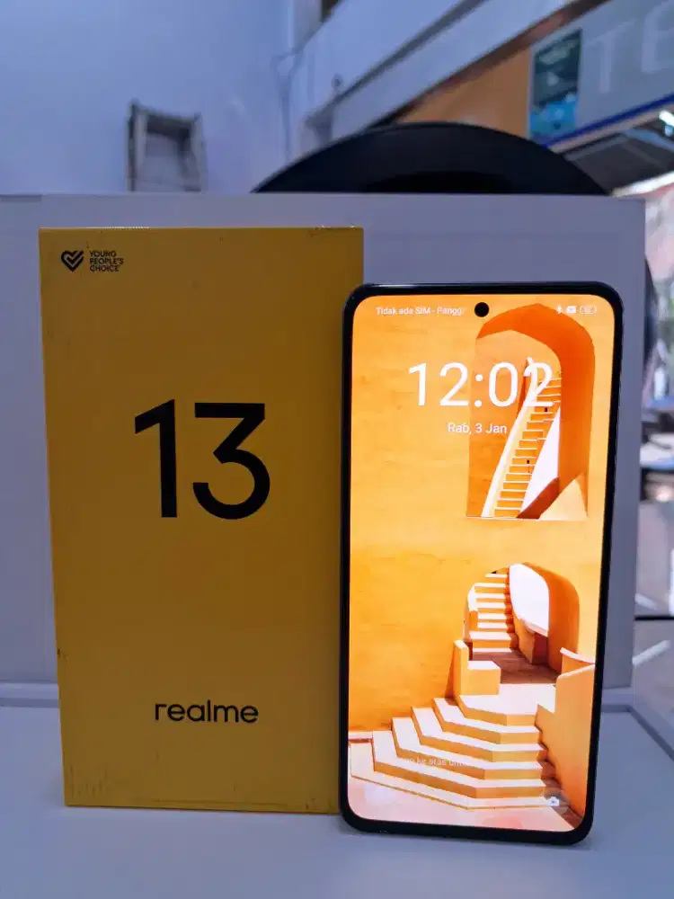 HP REALME 13 RAM 8 / 128 GB