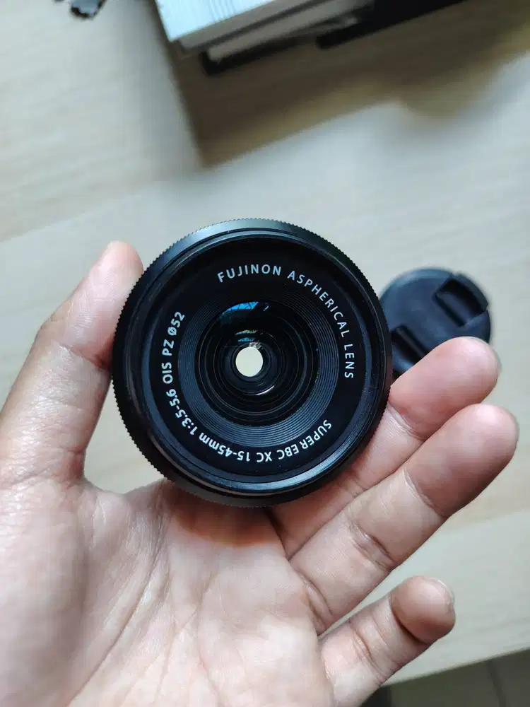 Lensa kit Fujifilm XC 15-45mm