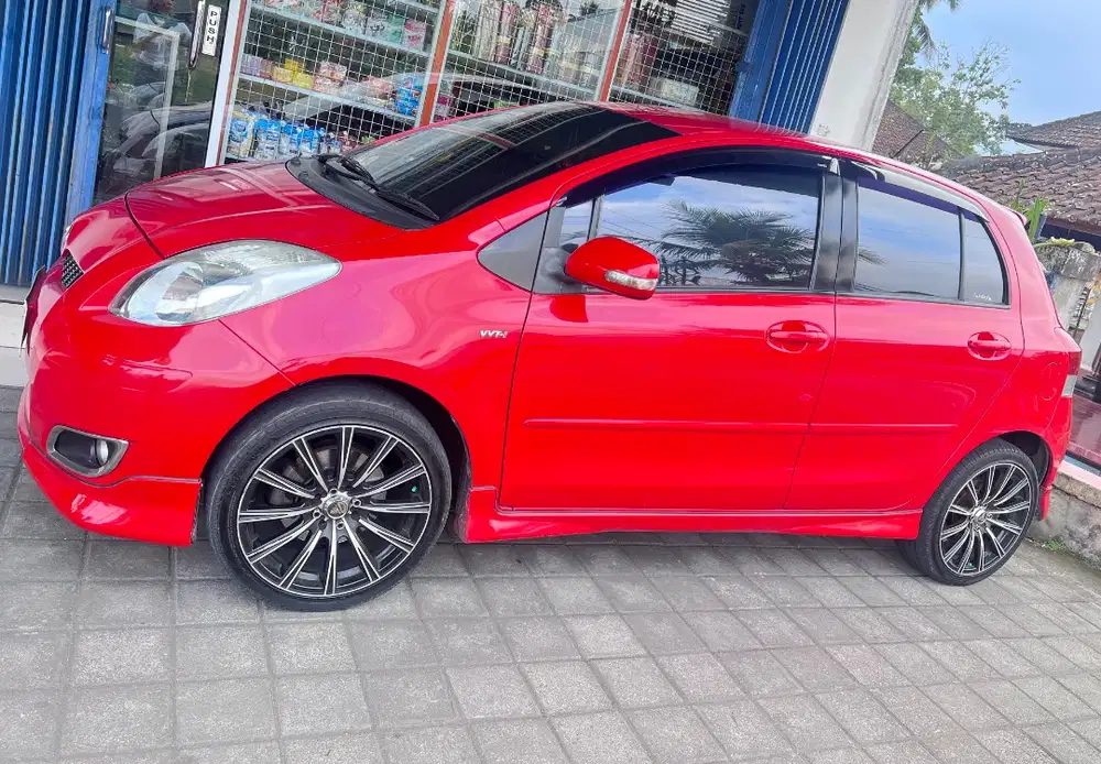 yaris 2011 matic
