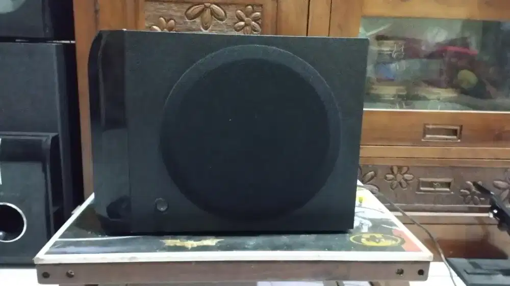 Subwoofer aktif polytron
