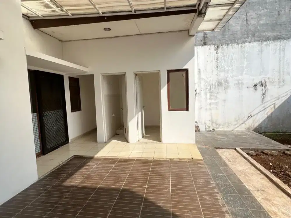 Rumah 2 Lantai di Cluster Alamanda Jgc Cakung - Turun Harga
