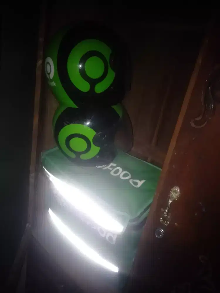 Helm dan keperluan motor