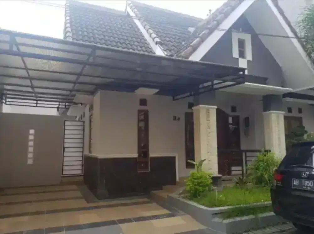 Disewakan Rumah Semi Furnish