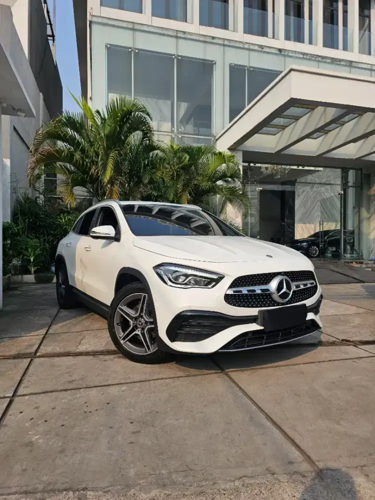Mercedes Benz GLA200 AMG 2021