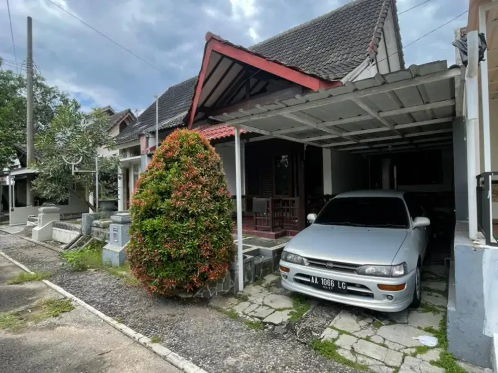 Rumah Hook Dalam Cluster Dekat Jalan Palagan Ngaglik Sleman
