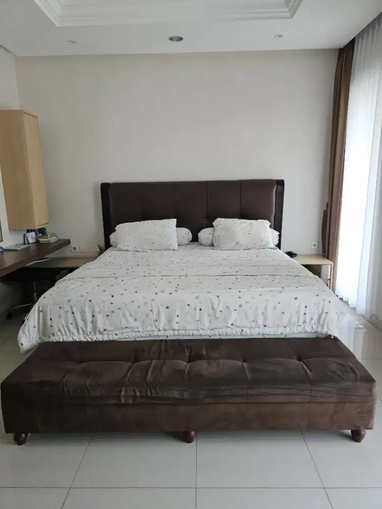 Dijual Second 1 Set Bed Dreamland 200x200x30cm