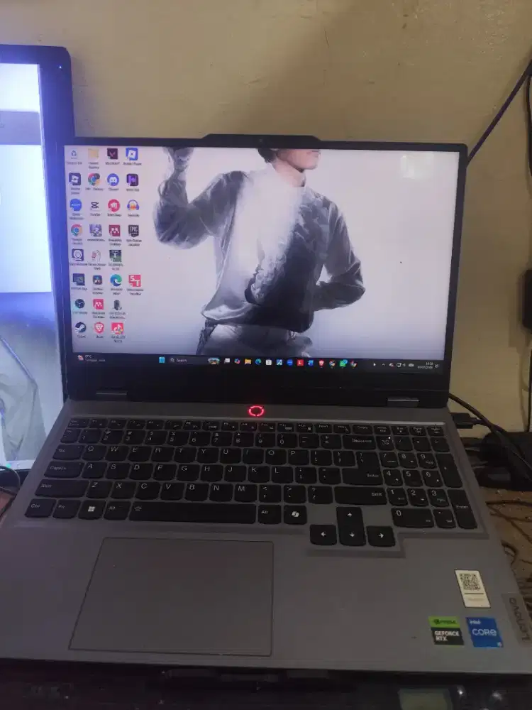 Lenovo LOQ 15 12450HX RTX3050 Ram 12Gb+8 SSD 512Gb 100SRGB 144Hz