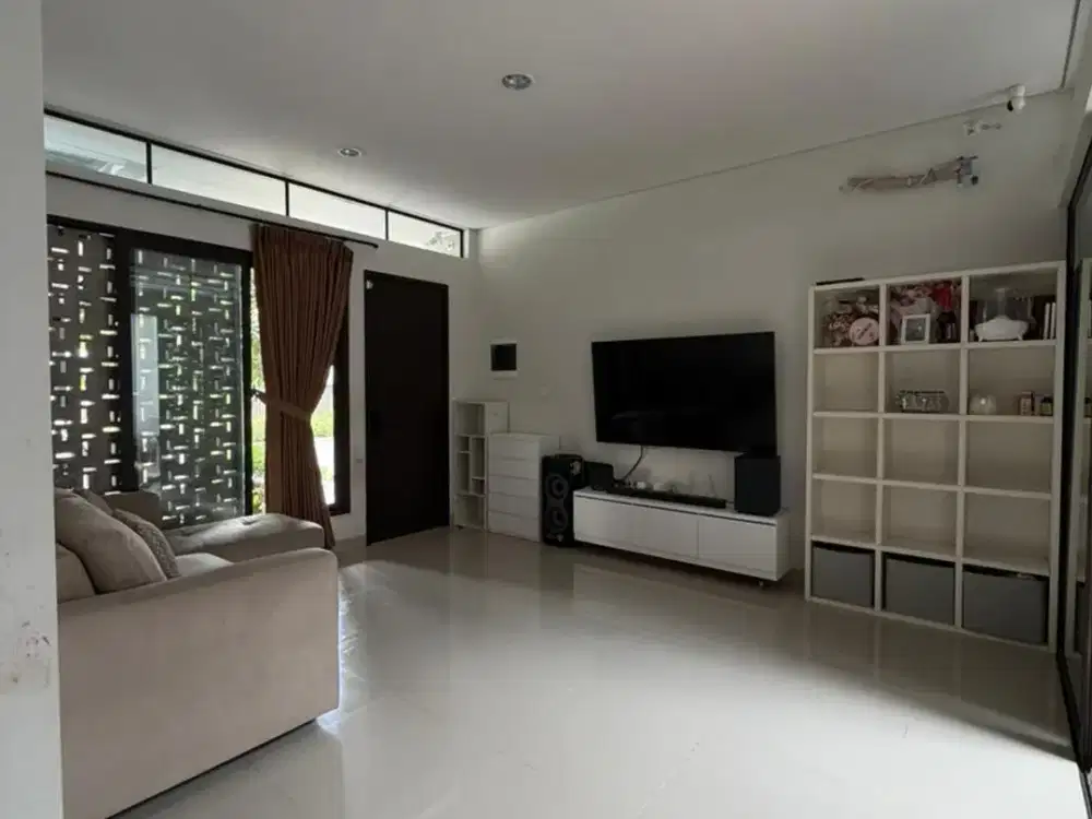 TERMURAH DIJUAL RUMAH 2 LANTAI FURNISH SUMMARECON CLUSTER FLORA BANDUNG MALL, KIA, TOL GEDEBAGE