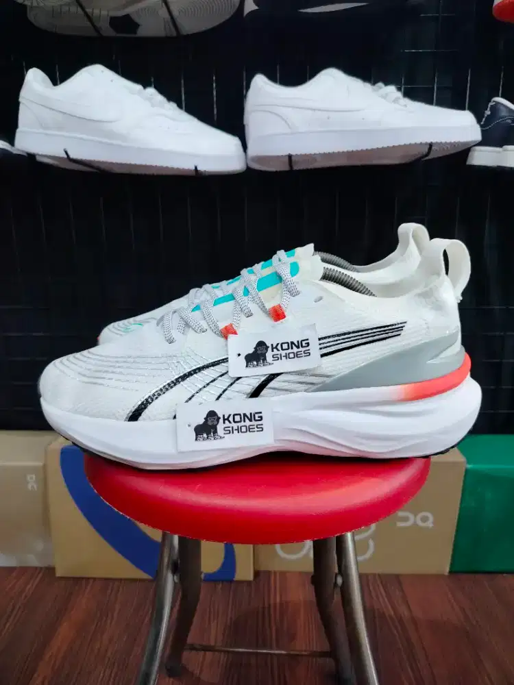 SEPATU PM FOREVER RUN NITRO 2 WHITE GLOWING RED