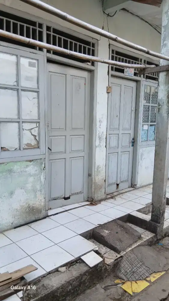 Dijual kontrakan 2 pintu. Murah banget. BU