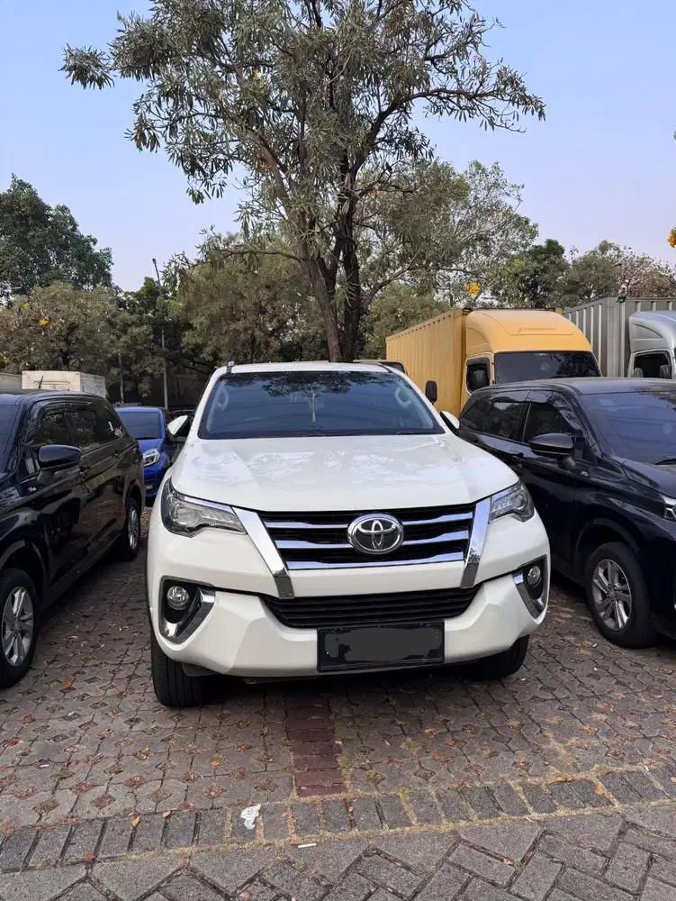 Fortuner 2,4 VRZ 4x2 A/T