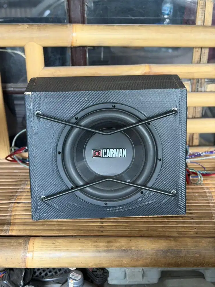 Subwoofer aktif basstube