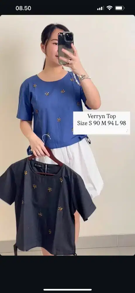 Baju atasan warna biru dan hitam