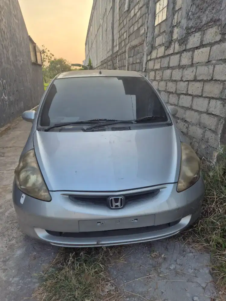 Honda Jazz 2004 warna silver plat AB kota Jogja mesin sehat siap pake