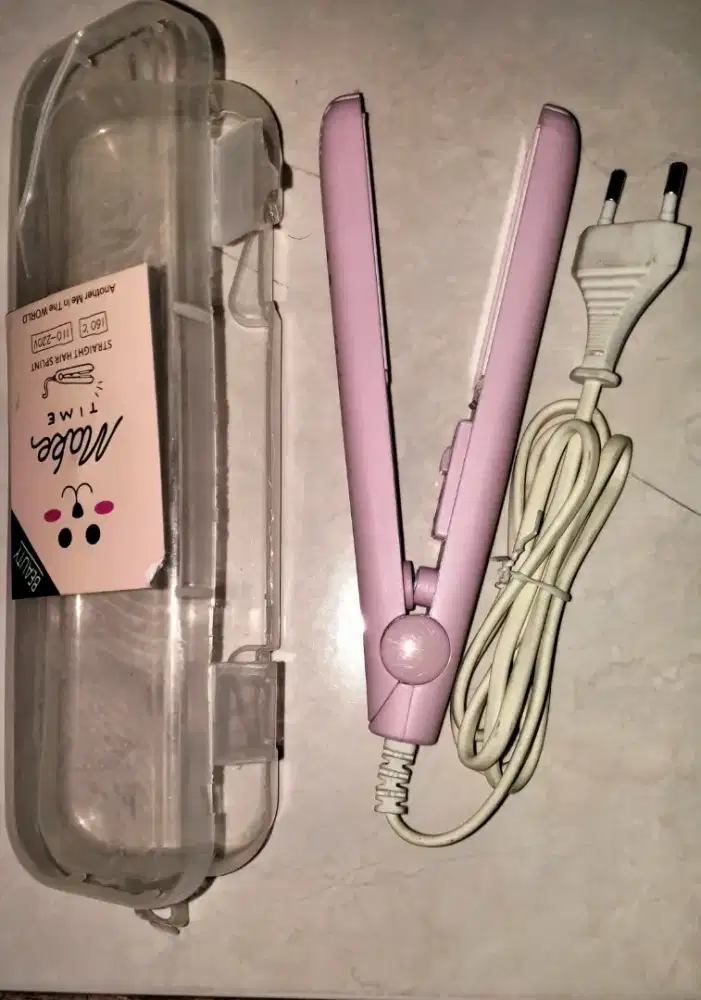 Catokan rambut warna pink