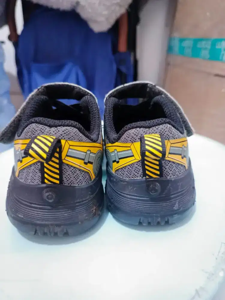 sepatu skechers anak tuff truck