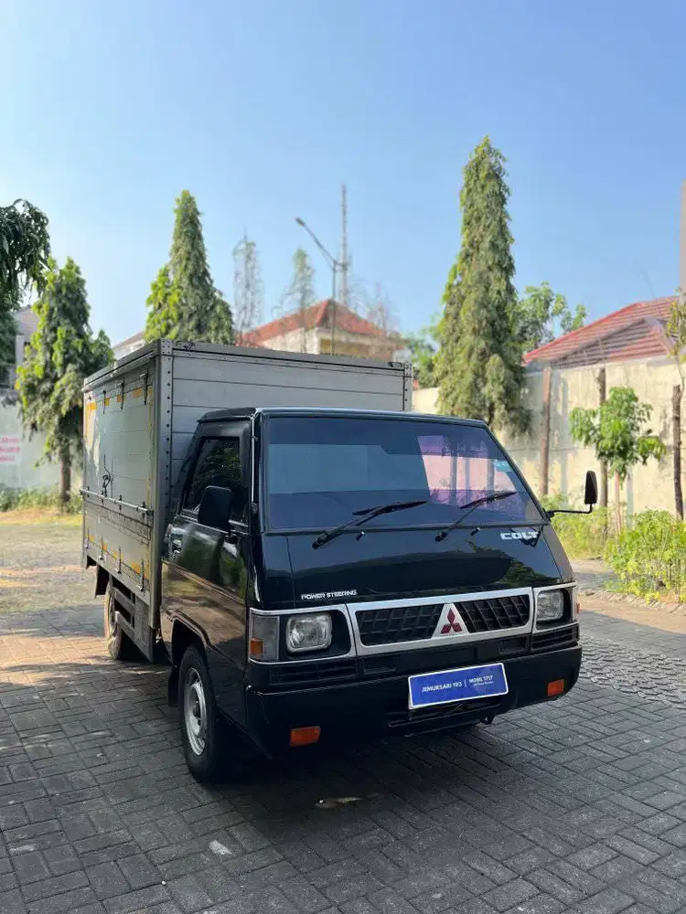 MITSUBITSHI 2020 L300 BOX 2.5 M/T HITAM MURAH MOBIL1717 JEMURSARI