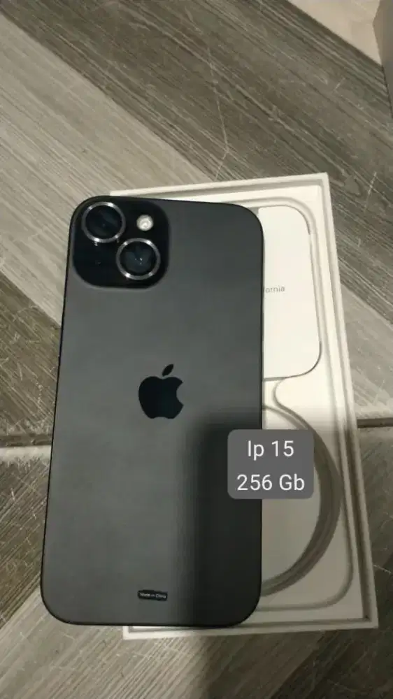 iPhone 15 256 ibox