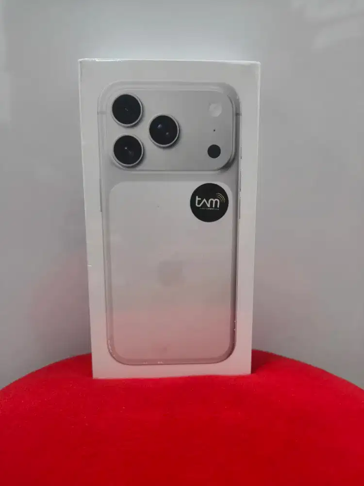 IPhone 17 Pro 256GB - Silver iBox 1 tahun