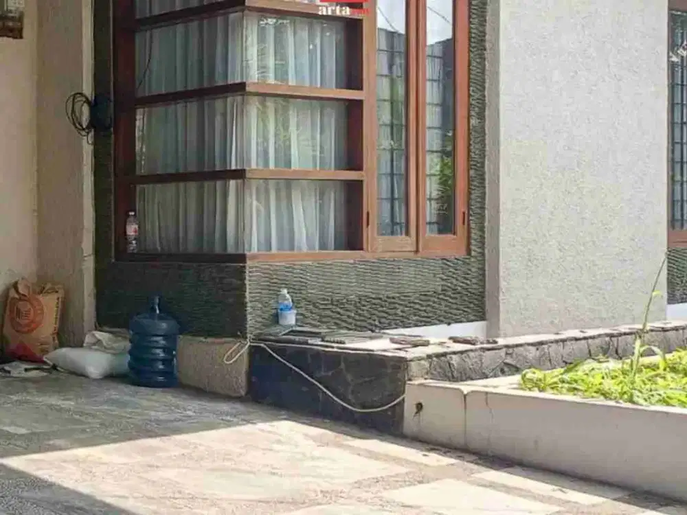 Rumah Asri Siap Huni Di Jalan Magatru Lengkong Bandung