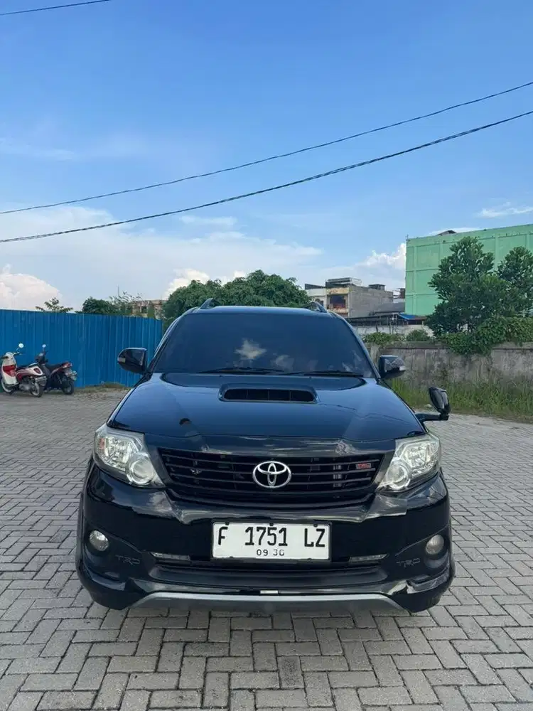 Fortuner vnt trd matic diesel 2015