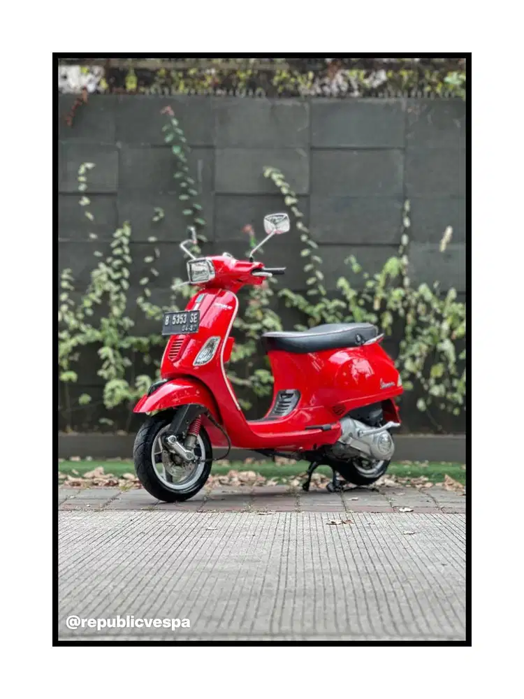 TERMURAH PIAGGIO VESPA S125 ITALY TAHUN 2009 WARNA ROSSO DRAGON