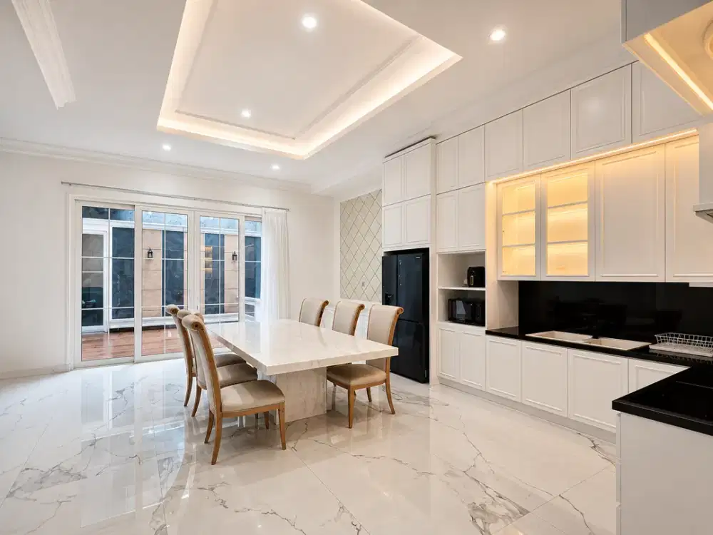 DIJUAL RUMAH Baru 3 lantai di CLUSTER SCARLET - THE SPRINGS - GADING SERPONG