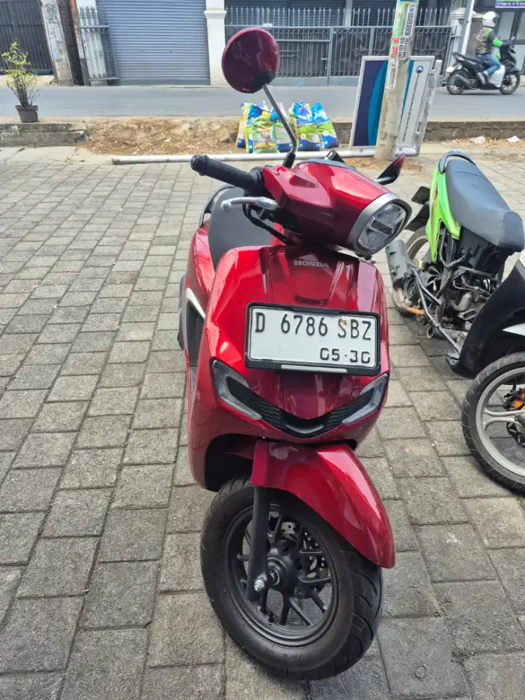 stylo merah istimewa