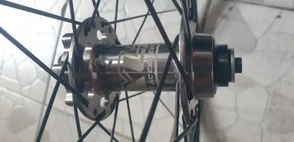 Freehub depan XLR8