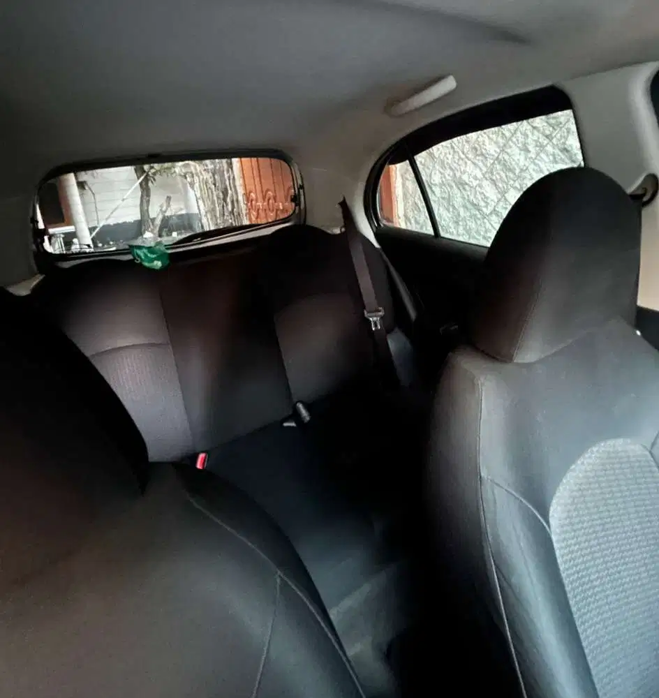 Nissan March 2011 Matic Tipe XS (Tipe Tertinggi)