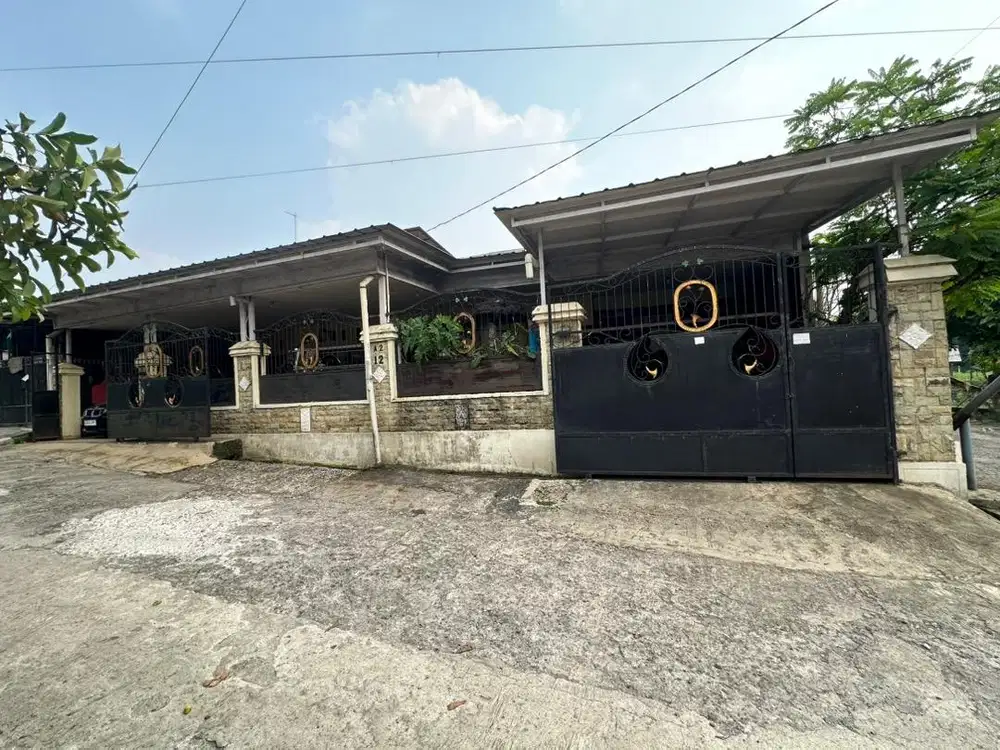 Dijual Cepat! Butuh uang Rumah Hoek 2 Lantai – Ciluar Residence 1