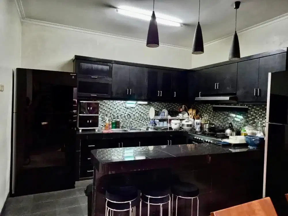 Dijual Rumah 2 Lantai Kota Wisata Cibubur, LT 120m² LB 220m² Siap Huni 2.8M Nego