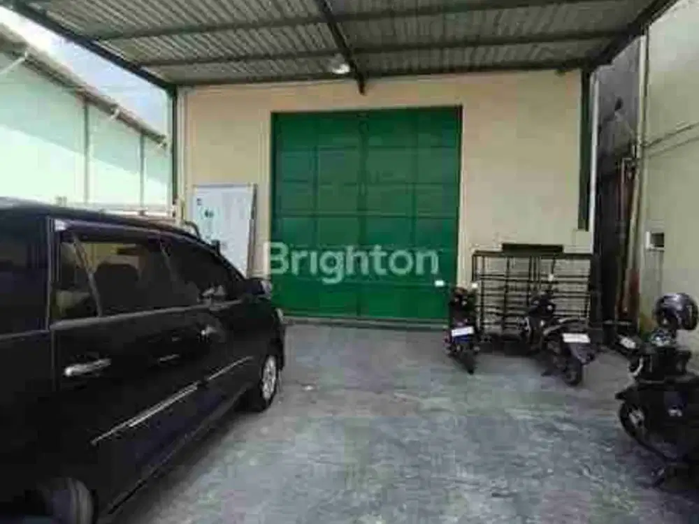 DISEWAKAN GUDANG SIAP HUNI PARKIRAN LUAS LOKASI KM 5 PROJAKAL