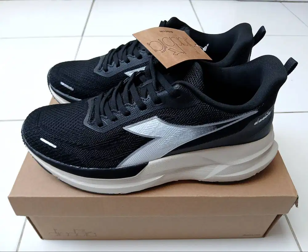 Diadora Speranza Black | Size 42/8 | Men Running Shoes Sneakers
