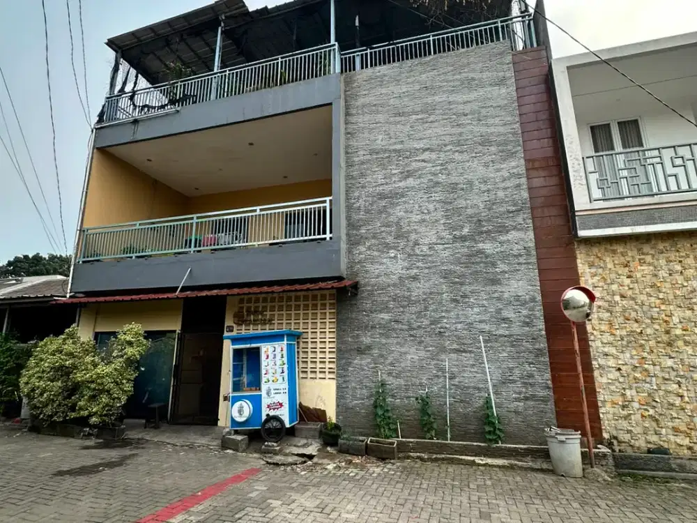 Rumah Besar 3 Lantai Furnished Siap Huni di Ciomas River View !