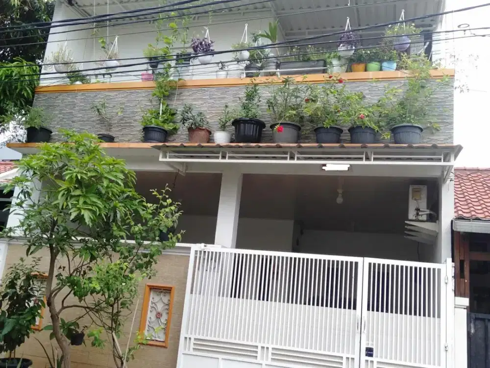 Dijual Rumah 2 Lantai Taman Sari Harapan Indah Bekasi, LT 126m² (7x18) LB 200m² SHM 1.7M Nego