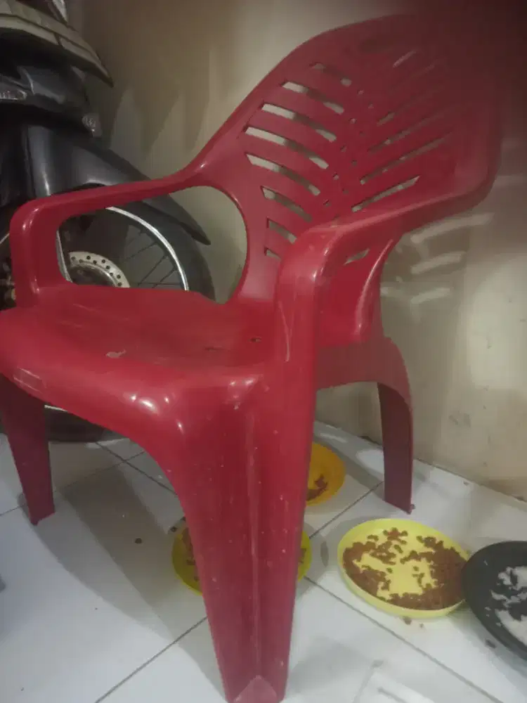 Kursi merah santai