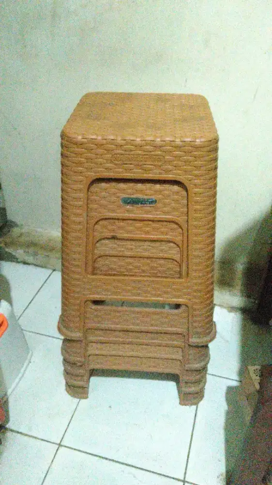 Kursi/bangku napolly