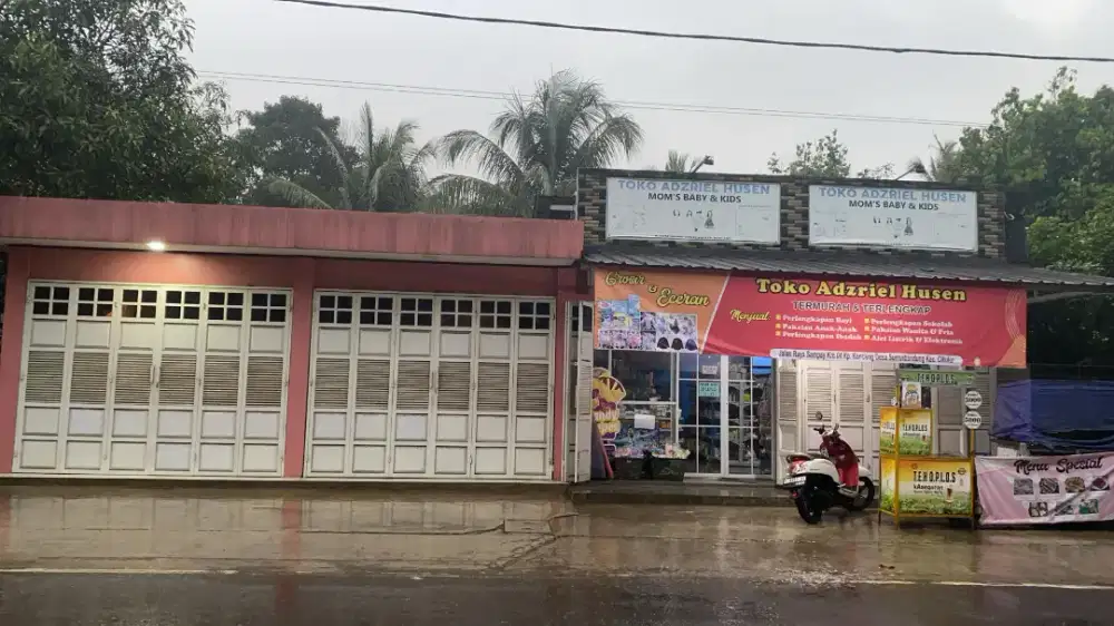 Toko Beserta barang dagangan