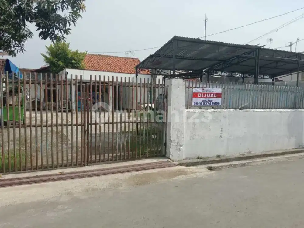 Rumah di Pusat Kota Dekat Super Indo Mall