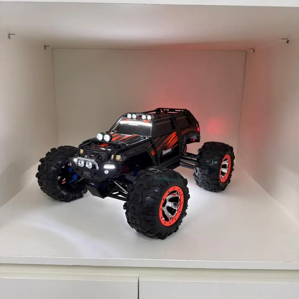 Jual Traxxas Summit Baru. LED Tunned