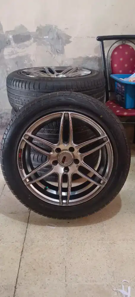 VELG R17 lubang 5 cocok untuk inova