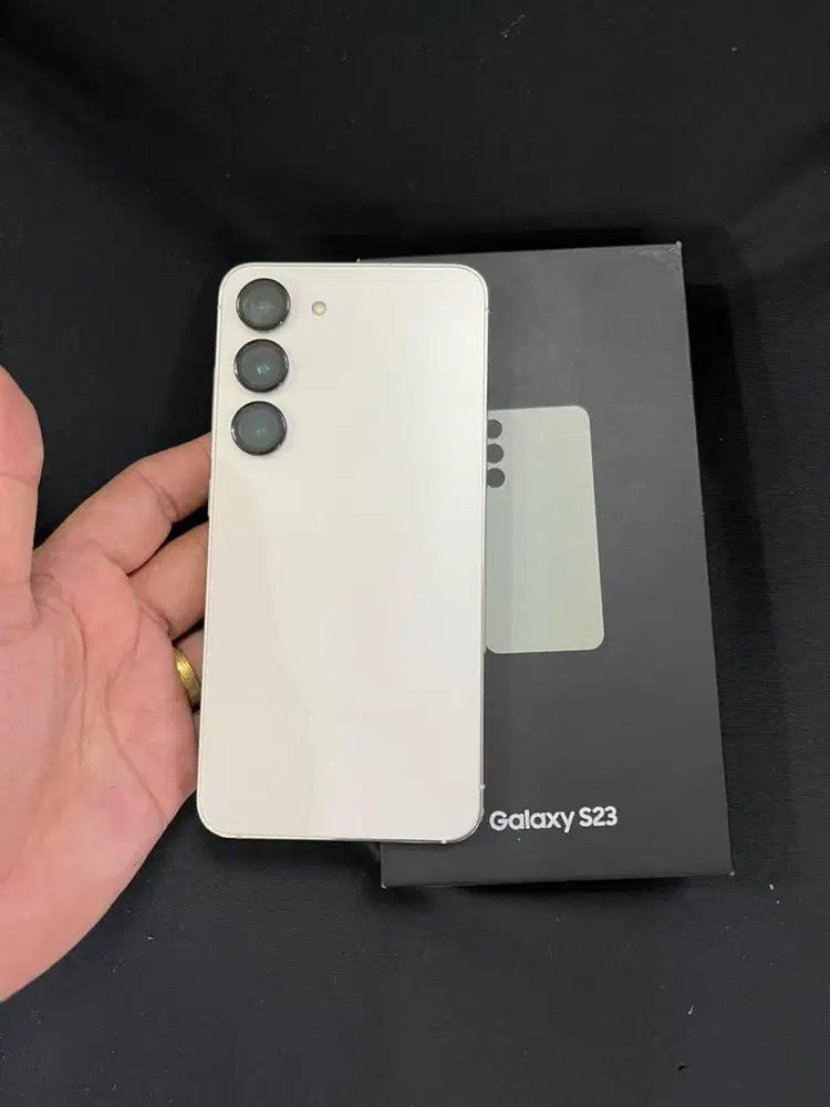 Samsung galaxy S23 basic 8/128