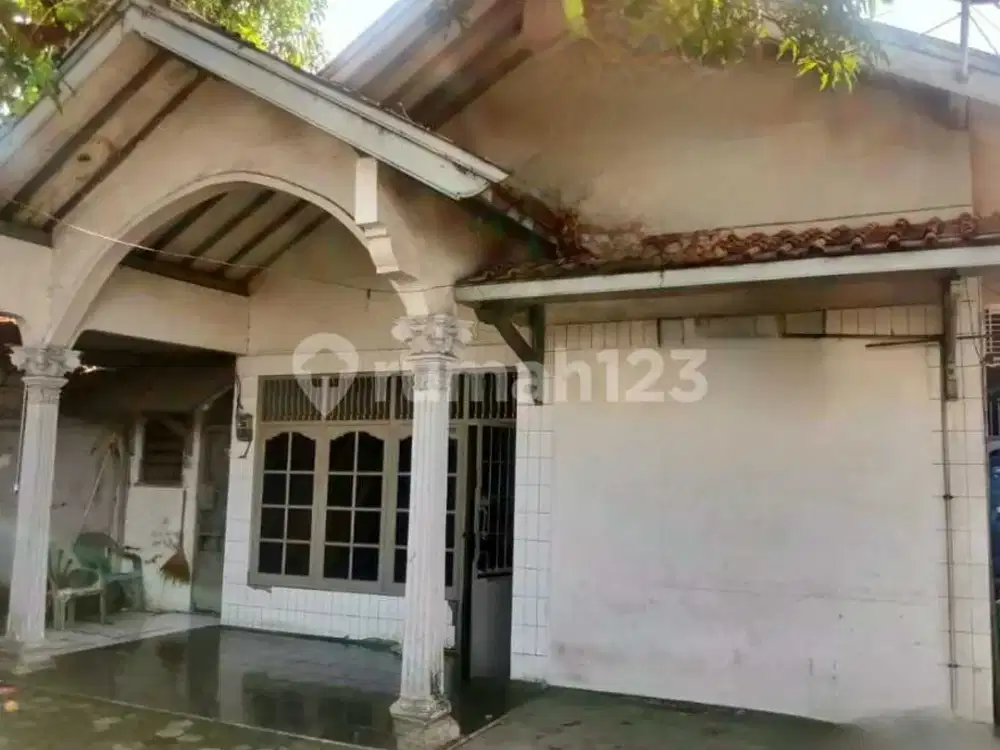 Rumah Gudang di Daerah Martoloyo