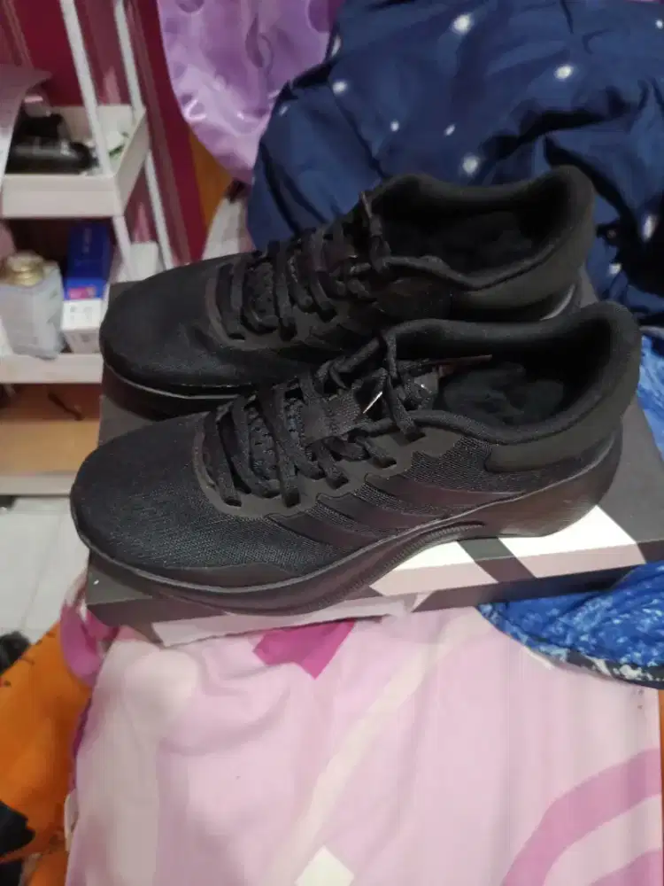 Adidas ori size 42