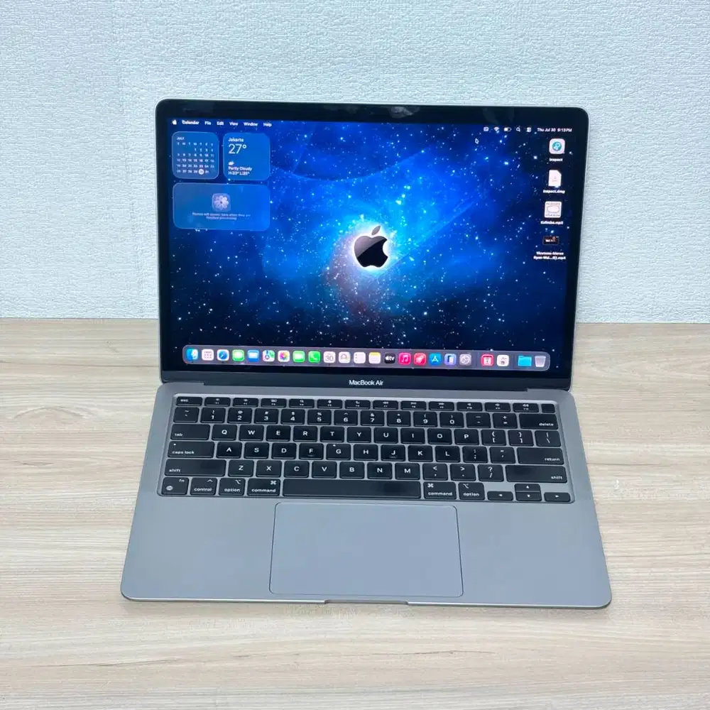 Macbook Air M1 2020 16GB RAM// SSD 256GB Kondisi Full Normal