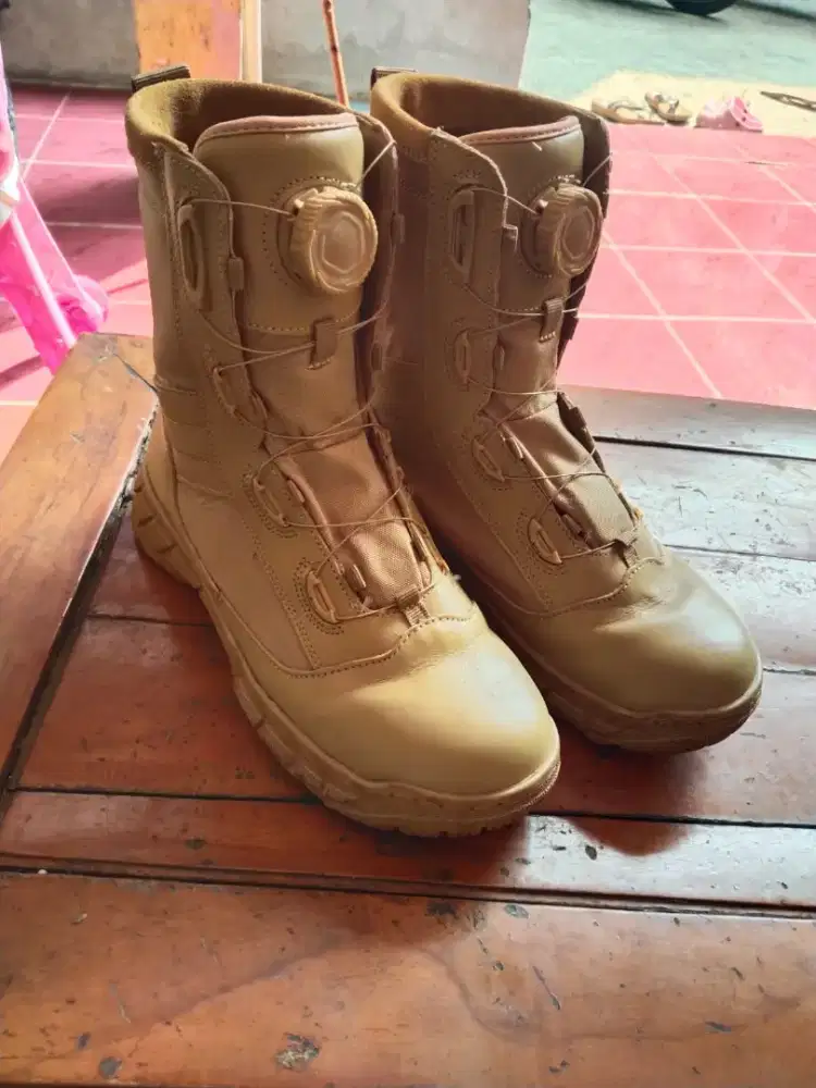 SEPATU PDL UKURAN 41